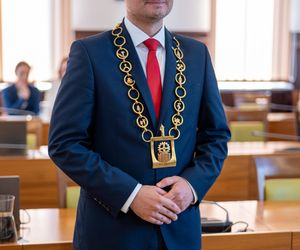 Zaprzysiężenie nowego prezydenta Zabrza. Kamil Żbikowski złożył ślubowanie i zwrócił się do mieszkańców