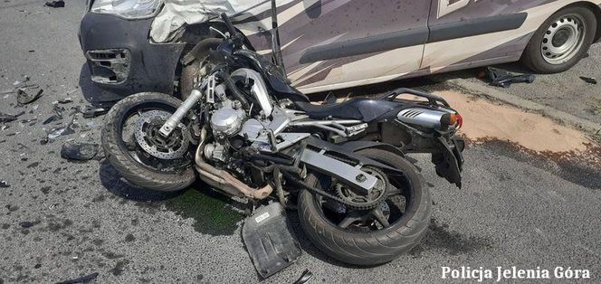 Wypadki z udziałem motocyklistów. Zdjęcia z materiałów policyjnych