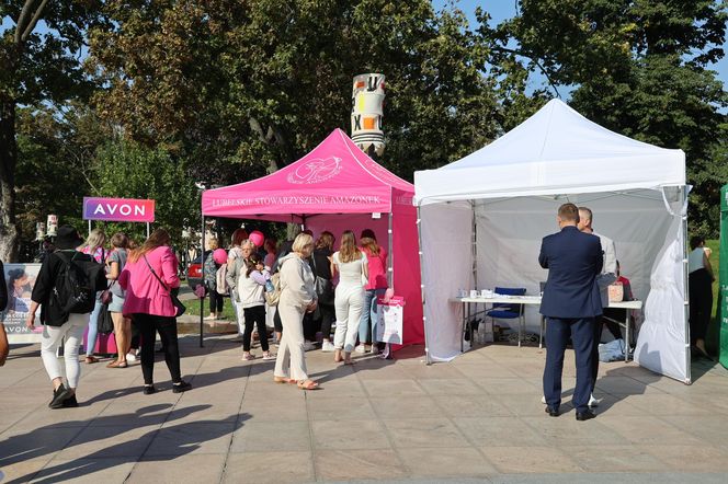 W centrum Lublina królował róż! Przez miasto przeszedł Marsz Różowej Wstążki