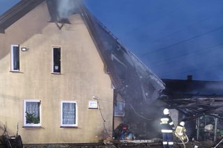 Nocny pożar domu w Bostowie