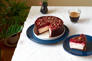 Ciasto Cherry - czekolada, pianka, czereśnie lub wiśnie - czy może być coś lepszego?
