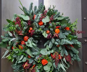 Chryzantemy wciąż drogie? Ekspert od kwiatów wyjaśnia, dlaczego ceny rosną i jak udekorować grób bez przepłacania