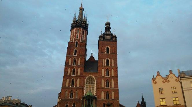 Kraków: Msze Święte w niedziele [GODZINY MSZY, ADRESY, MAPA, WIDEO]