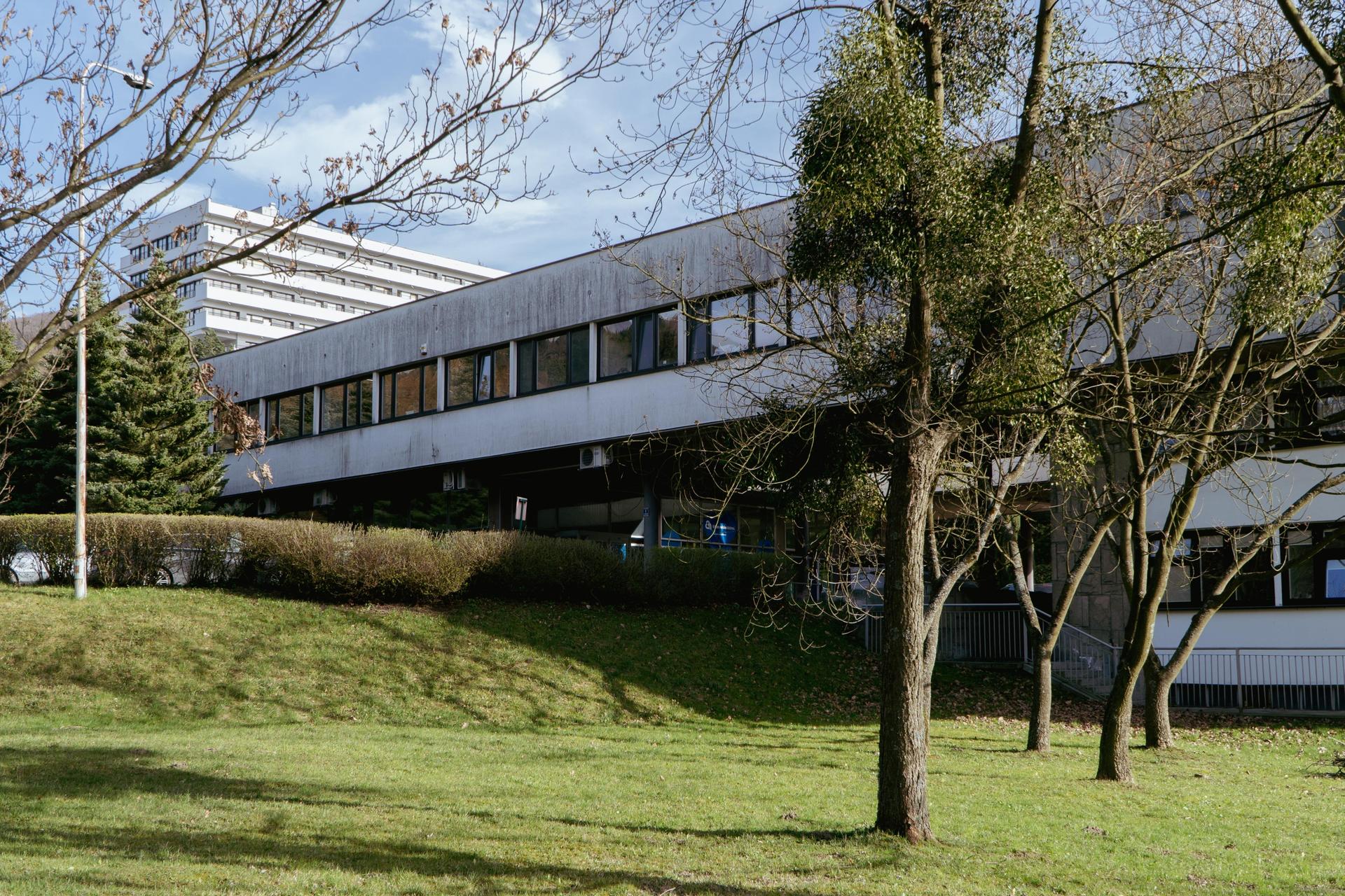 Sanatorium Równica w Ustroniu - zdjęcia. Modernistyczna bryła niczym okręt