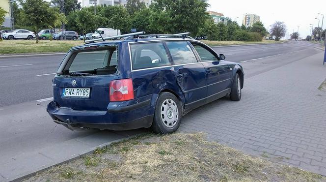 Groźny wypadek na rondzie Inowrocławskim w Bydgoszczy [ZDJĘCIA]