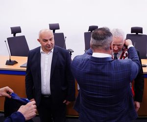 Siatkarze KPS-u z medalami na szyi, dziękowali kibicom za udany sezon