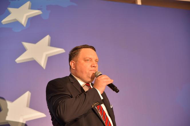 Prof. Jeffrey Sonnenfeld, który namawiał amerykańską administrację do wprowadzenia sankcji na Rosję, powiedział na Forum w Karpaczu