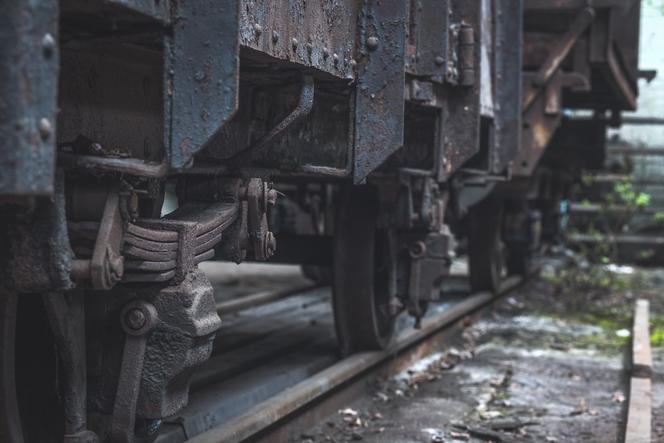 Bytom ma najpiękniejsze cmentarzysko pociągów w Polsce. Zobaczcie, jak tam jest klimatycznie