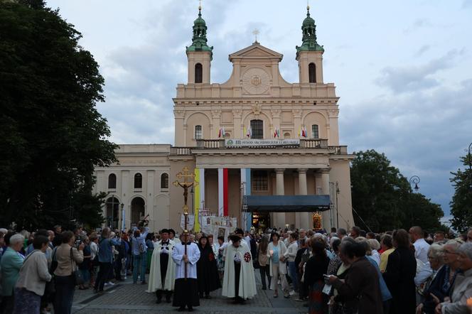 75 lat temu obraz Matki Boskiej w Lublinie zapłakał. Wierni uczcili rocznicę „Cudu lubelskiego” procesją różańcową