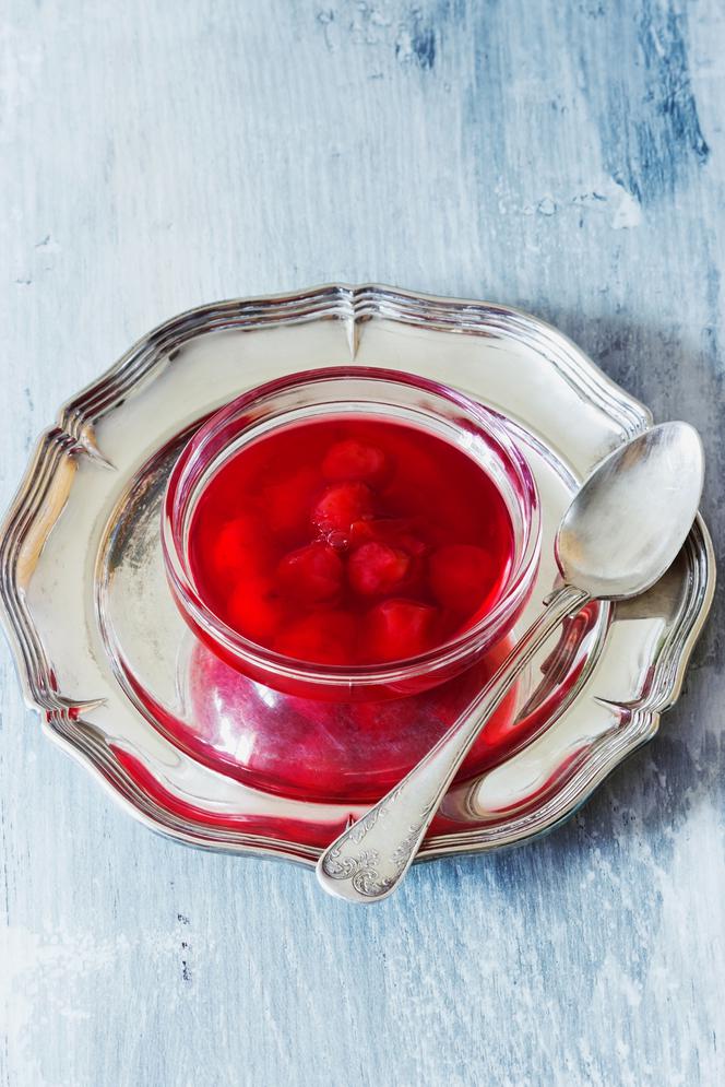Kompot w restauracji: jak go elegancko wypić/zjeść?