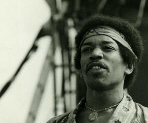 Jimi Hendrix. Niejasne okoliczności śmierci legendy. Mroczna strona rocka