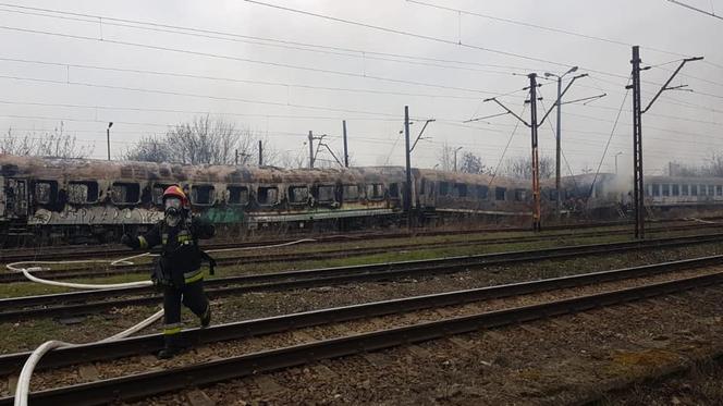 Pożar wagonów kolejowych w Krakowie