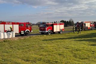 Pożar hal murowanych w Nowinach ZDJĘCIA