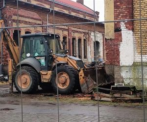 Zniszczone zabudowania na Łasztowni