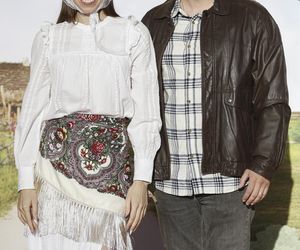 Premiera serialu 1670! Herman w gorsecie, kwiecista Dębska i Byczkowska w białych majtkach