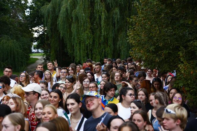 Gigantyczne kolejki przed stadionem. Tak fani czekali na koncert Dawida Podsiadło