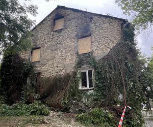 Umarli tak jak żyli: po cichu i razem. Henryka i Sławomir zginęli w pożarze