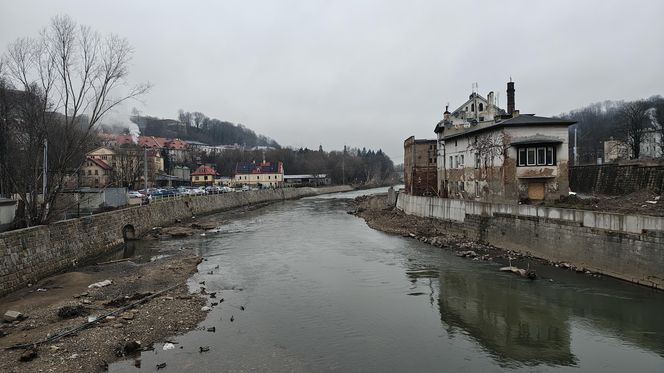  Trzy miesiące po powodzi w Kotlinie Kłodzkiej. „Nie ma świątecznego nastroju, nie ma czasu nawet myśleć o świętach”