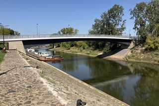 Nowy most w centrum Warszawy już otwarty. Ułatwia wycieczki i spacery nad Wisłą