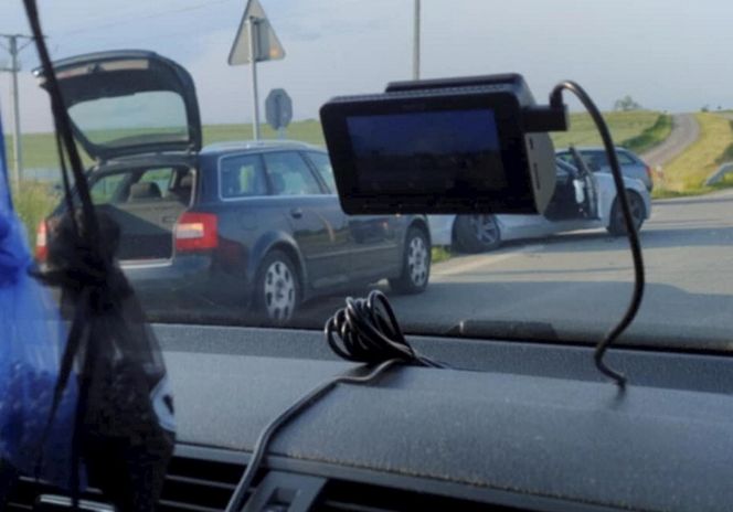 Nastolatka w BMW wymusiła pierwszeństwo