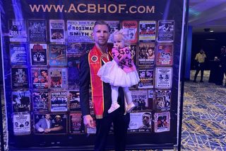 Patrick Machine Majewski wyróżniony miejscem w alei bokserskich sław