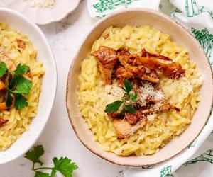 Risotto z kurkami – proste, kremowe i pełne smaku lasu. Z tym przepisem zawsze wyjdzie perfekcyjnie