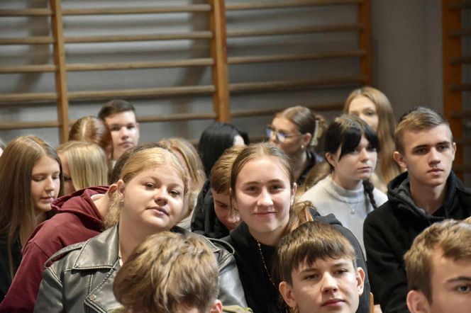 Dominik Dąbrowski spotkał się z młodzieżą III LO w Grudziądzu cz. I