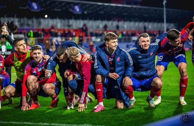 Raków Częstochowa kontra Lech Poznań 4:0. Tak bawili się kibice