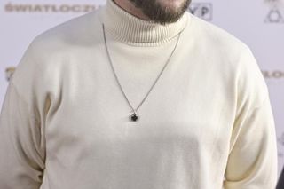 Rozbicki w mokasynach, Szczawińska z torebką za krocie i młodziutka Torbicka. Tłum gwiazd na premierze filmu