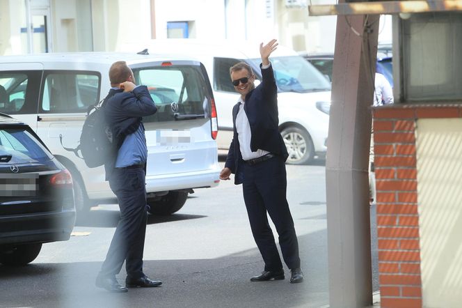 Zjechali na spotkanie do siedziby PiS na Nowogrodzką  -- 