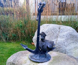 Rzeźby Marianów w Kołobrzegu