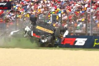 Potworny wypadek podczas kwalifikacji F1! Potężne uderzenie Yukiego Tsunody [WIDEO]