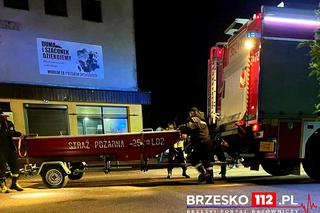 Powiat brzeski. Nocna akcja ratownicza strażaków nad rzeką Uszwicą