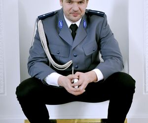 Tomasz Karolak - buntownik i prowokator. Wyznania o zarobkach i szmańskich obrzędach budzą skrajne emocje