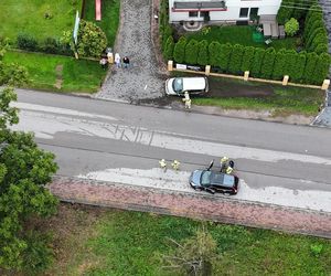 Samochód w rowie, kolizja na DK2