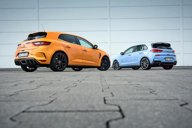 Hyundai I 30 Vs Renault Megane