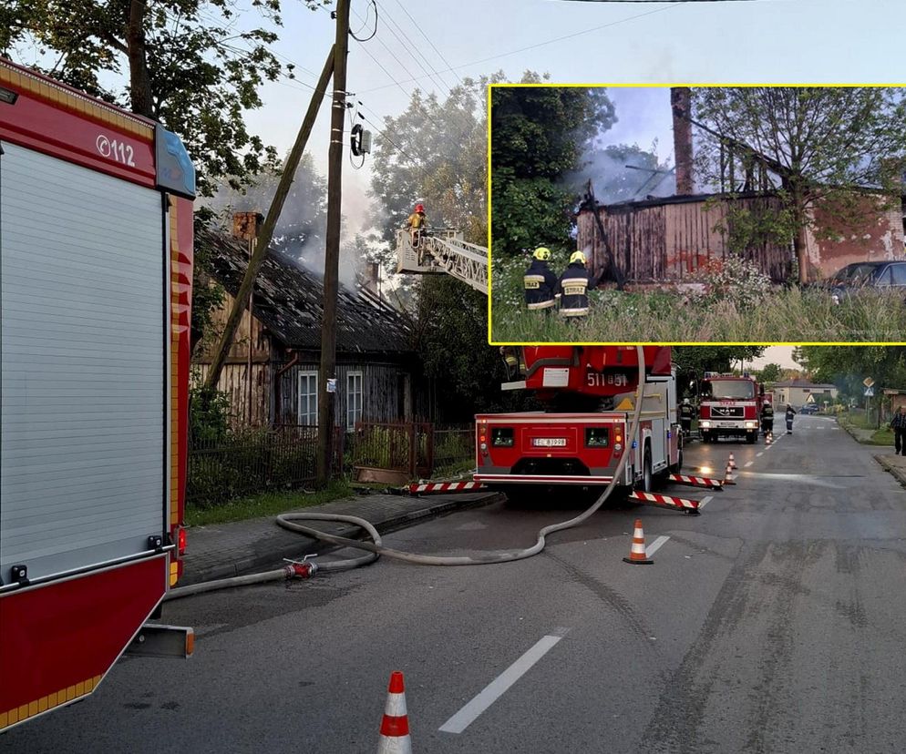 Pożar domu 69-latka pod Radomskiem! Podpalacz podłożył ogień pod sąsiednim budynkiem [ZDJĘCIA]