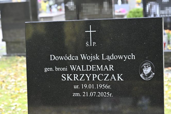 Oto grób gen. Waldemara Skrzypczaka