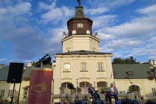 Spotkanie autorskie Artura Ziontka i koncert siedleckich artystów przy fontannie 18.08.2021