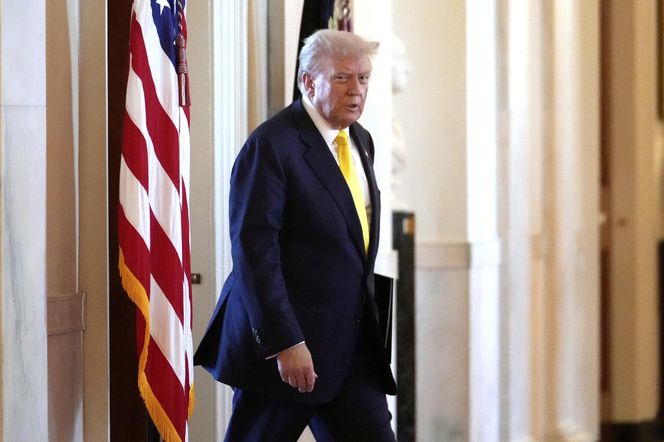 Przygotowania do spotkania Putin-Trump w bazie sił powietrznych USA na Alasce