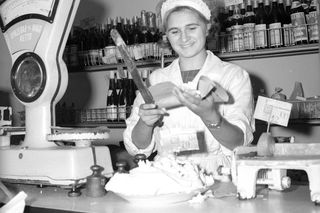 QUIZ PRL. Co się jadło w PRL-u?