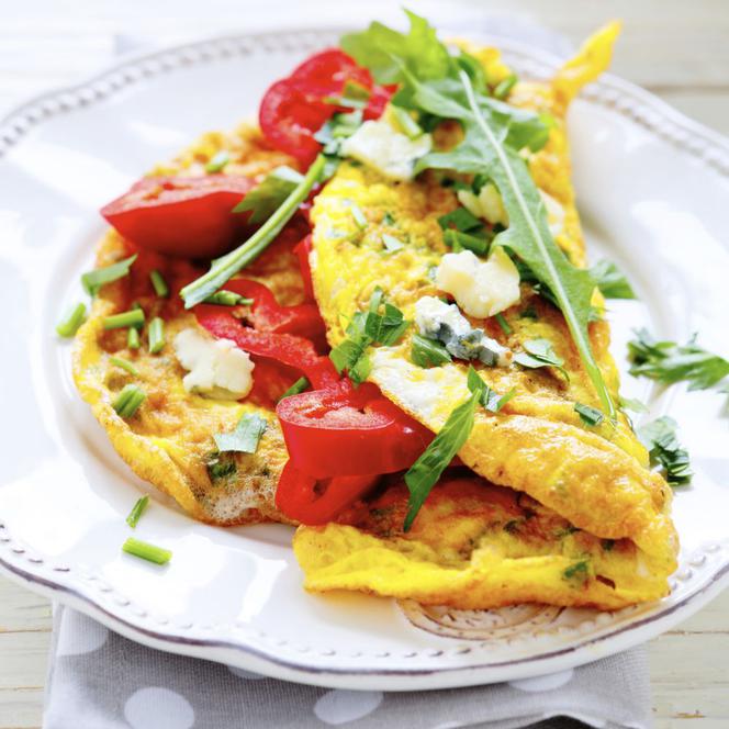 Dieta insanity: omlet z indykiem i warzywami