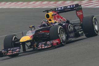 Sebastian Vettel o mało nie ROZJECHAŁ Kimiego Raikkonena [WIDEO]
