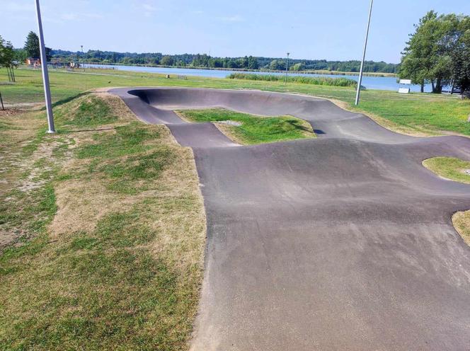 Siedlecki tor rowerowy pumptrack jest już otwarty i można z niego bezpiecznie korzystać