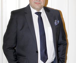 Tak się zmienił Cezary Żak. Wygląda jak bezdomny