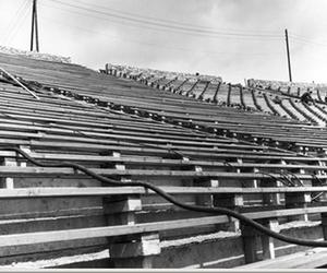 Galeria Kordegarda i fundacja Archeologia Fotografii zapraszają na wystawę: Zbigniew Dłubak. Stadion '55
