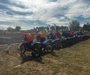 Ostre ściganie na torze w Strykowie. Inauguracja Pucharu Polski z udziałem Motocrossu Zaborowo z Leszna