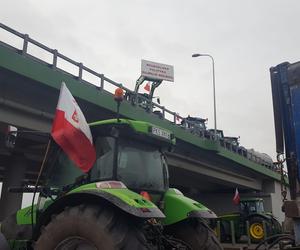 ​Na S5 koło Leszna zaczęła się druga doba rolniczego protestu