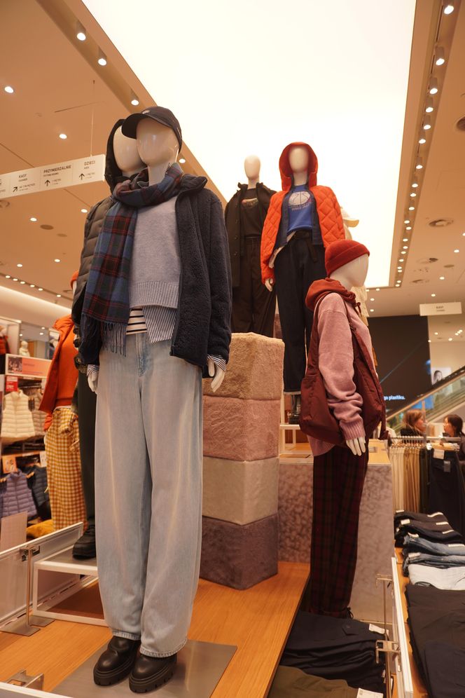 Sklep UNIQLO przy Marszałkowskiej w Warszawie po remoncie 10.2025
