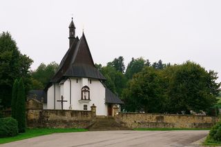 To jedna z najstarszych wsi w Małopolsce. Już w średniowieczu miała swoją parafię